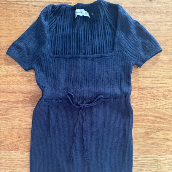 Hollister tight fitted scoop neck shirt - Picture 1 of 1